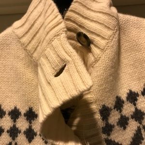 Banana republic sweater vest, medium to heavy weight, button front, new with tag